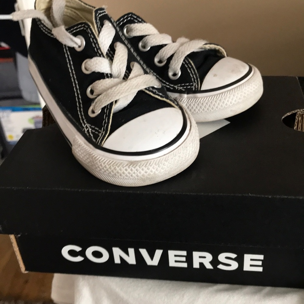 Infant black and white converse shoes
